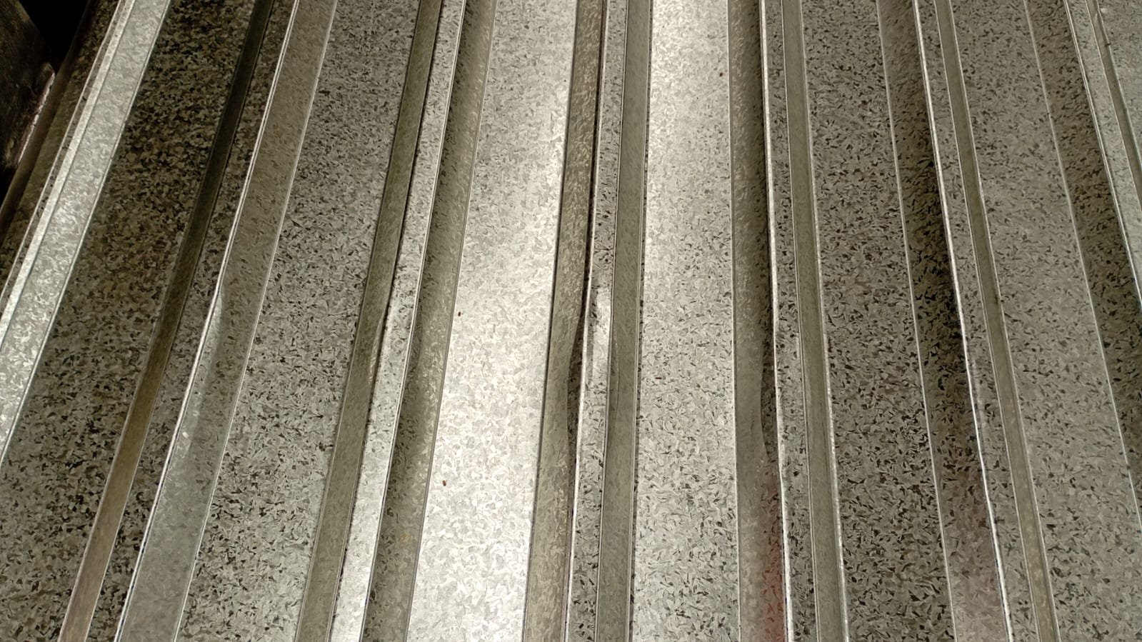 Lámina Acanalada R-101 Galvanizada Calibre 28 a 2.44 mts. - Image 4