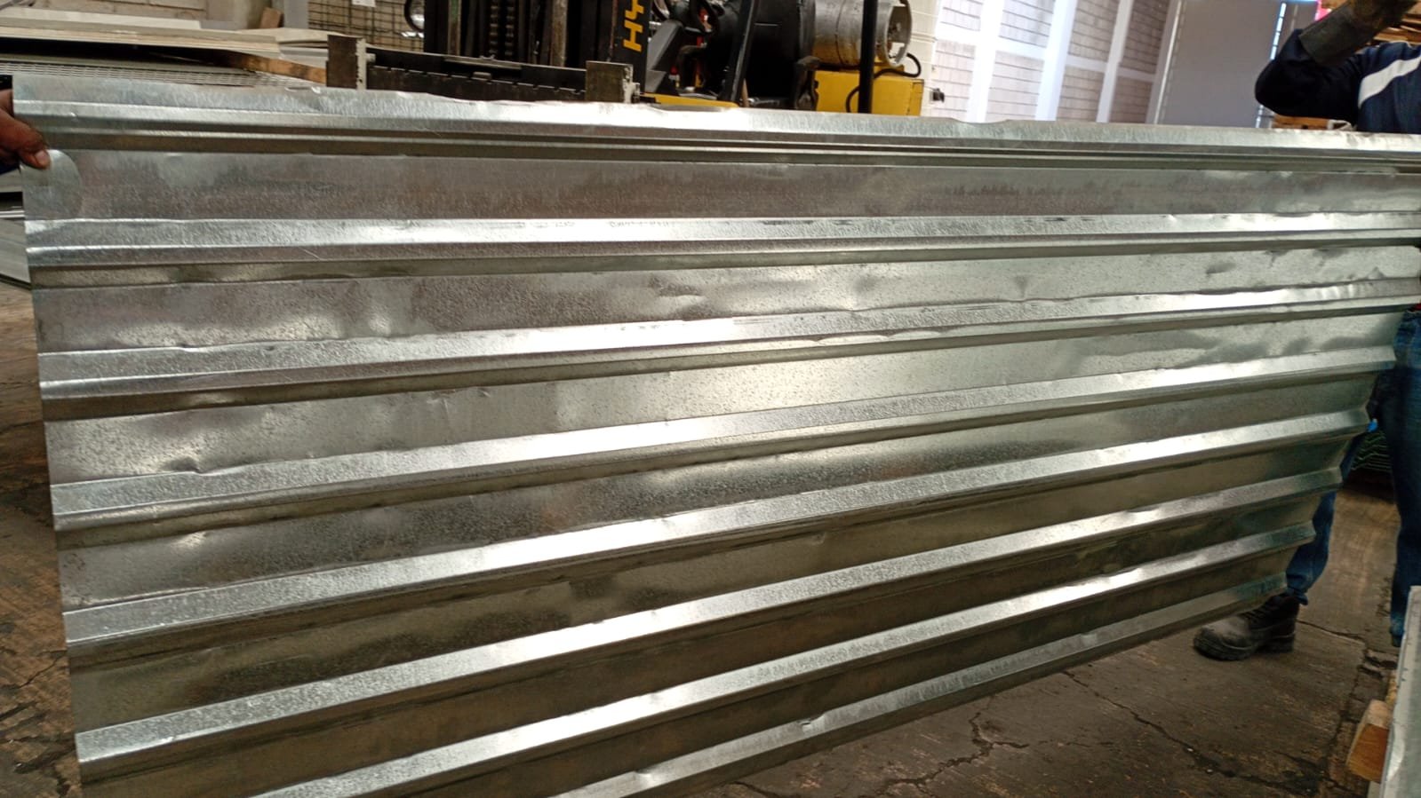 Lámina Acanalada R-101 Galvanizada Calibre 28 a 2.44 mts. - Image 6