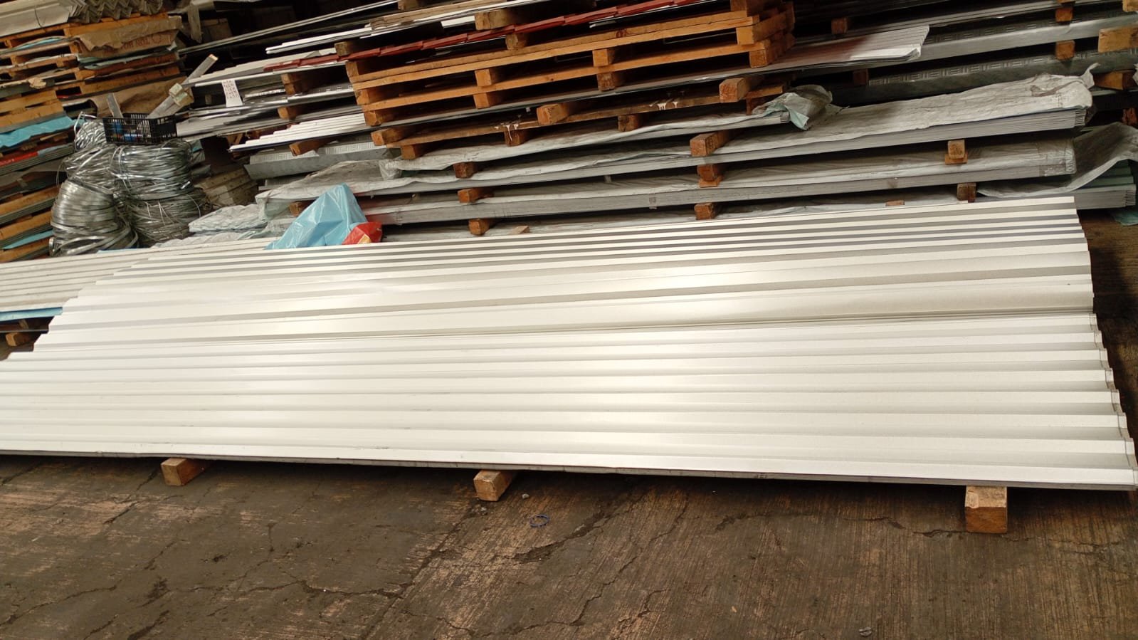 Lámina Acanalada R-101 Zinc Alum Calibre 26 a 5.50 mts. - Image 3